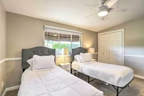 7 Mi to Downtown Phoenix: Home w/ Pool & Foosball! - Interiör