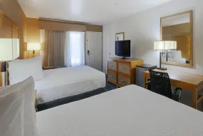 Ramada by Wyndham Costa Mesa/Newport Beach - Chambre