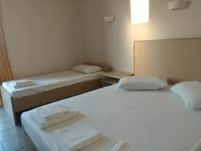OCEAN-PACIFIC - Room