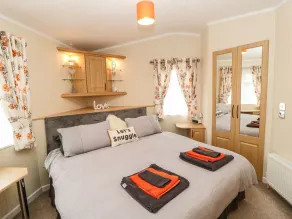 10 Poppy Lodge - Room