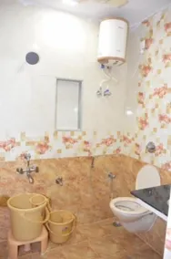 Raya's Inn - Badezimmer