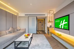 Holiday Inn Shanghai Huaxia by IHG - Room