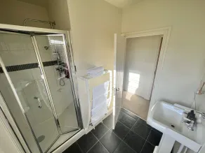The White Hart - Bathroom