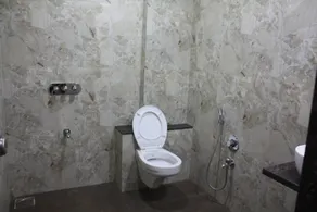 Royal Palace Hotel Surat Velanja - Badezimmer