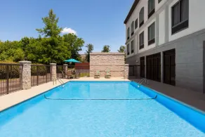Wingate By Wyndham Montgomery - Piscine
