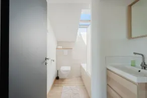 La Maison Devant La Prairie de 4 à 40 personnes - Bathroom