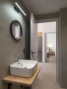 Parikia's Urban Oasis - Baño