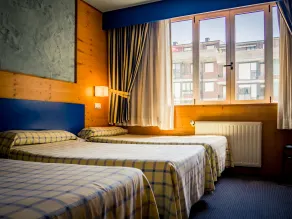 Hotel Bezana Lago - Habitación