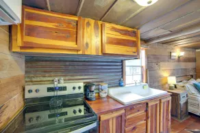 Couples Getaway w/ Ranch Views - Near Lavon Lake! - Innenbereich