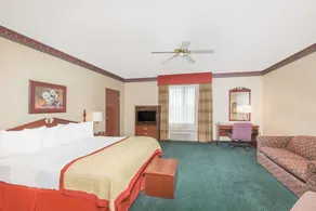 Baymont by Wyndham Jonesboro - Room