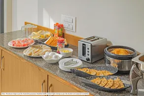 Hotel BKC Minerva, Near US Consulate - Buffet