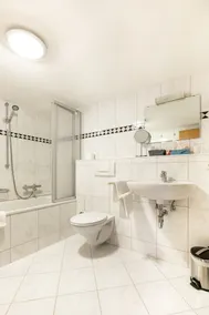 Hotel Landgasthof zum Pflug - Bathroom