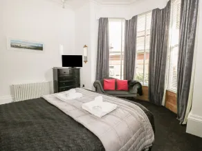 Esplanade Gardens, Apartment 1 - Chambre