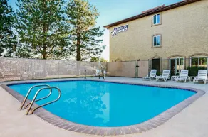 Americas Best Value Inn Sparks - Piscine