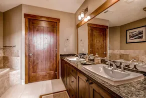 One Ski Hill Place - Salle de bain