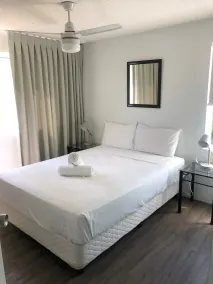 Tripcony Quays - Habitación