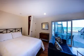 Qualicum Beach Ocean Suites  - Chambre