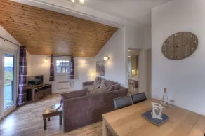 Appin Holiday Homes - Lodges, Shepherds Hut and Train Carriage stays - Image 1