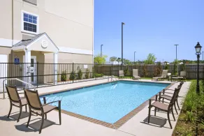 Microtel Inn and Suites Baton Rouge Airport - Piscine