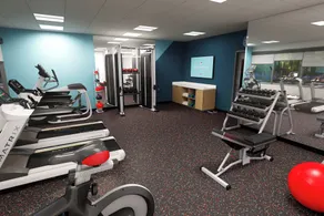 avid hotel Tulsa South - Medical District by IHG - Sala de fitness