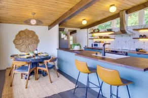 Whidbey Island Oasis: Walk to Beach, Hot Tub, View - Innenbereich