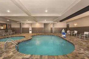 Country Inn & Suites by Radisson, Savannah Midtown, GA - Piscine