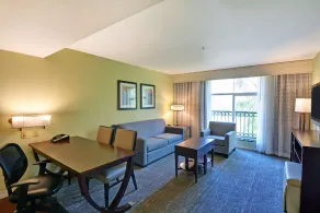 Embassy Suites by Hilton Valencia - Chambre