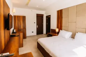 Cezar's Airport Hotel - Chambre