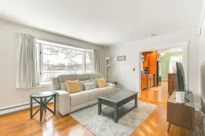 16 Mi to Boston: Home w/ Deck in Weymouth - Intérieur
