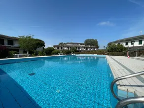 Großzügige Villa mit Garten und Pool - Pool