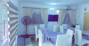 White Emirates Hotel and Apartment - Restaurant