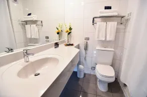 Hotel Agua del Desierto - Bathroom