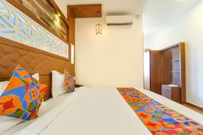 Fabhotel Qube - Zimmer