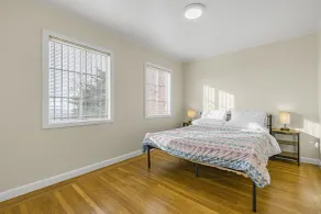 3 Bedroom 2 Bathroom House, Walkable to BART, Free Parking, Views - Room
