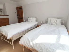 Limberlost Cottage - Room