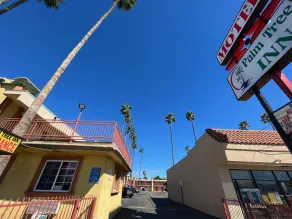Palm Tree Inn - Façade de l’hébergement