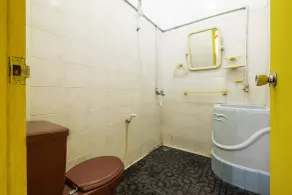 SPOT ON 1896 Hotel Mahkota Pantai - Baño