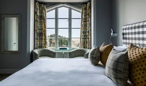 Crown and Castle - Room