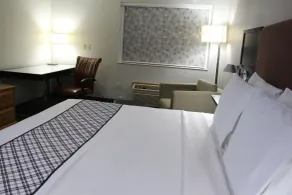 Westbridge Inn & Suites - Rom