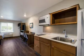 WoodSpring Suites Panama City Beach - Værelse