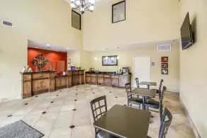 Americas Best Value Inn & Suites Tomball - Hall