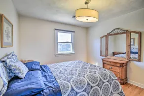 Spacious Chesapeake Home w/ Pool Table! - Innvendig