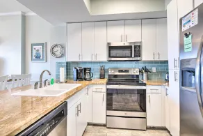 Ocean Views & Pool Access: Orange Beach Condo! - Interiør