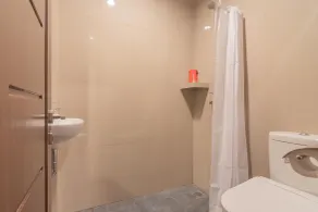 RedDoorz Plus @ Siradj Salman Samarinda - Bathroom