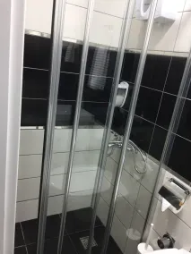 Kayhan Hotel - Bathroom