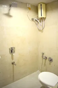 Hotel Palak Palace - Bathroom