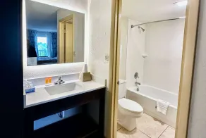 Days Inn by Wyndham Charlotte Northlake - Bad