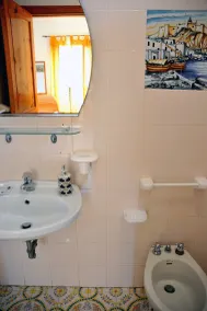 Enzo Il Negro - Bathroom