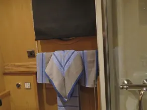 Houseboat Hotels - Bathroom