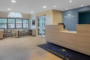 Microtel Inn & Suites by Wyndham Atlanta Buckhead Area - Hall
